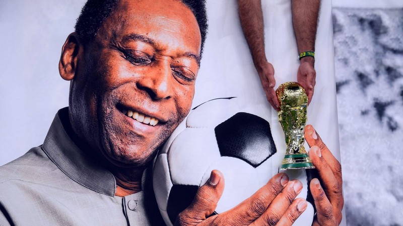 Pele được coi là cầu thủ vĩ đại nhất lịch sử